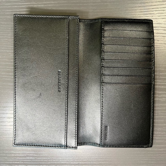 Burberry Haymarket Check Wallet - Picture 7 of 13